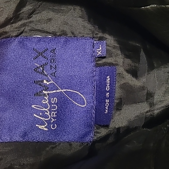 Jacket - Picture 2 of 3